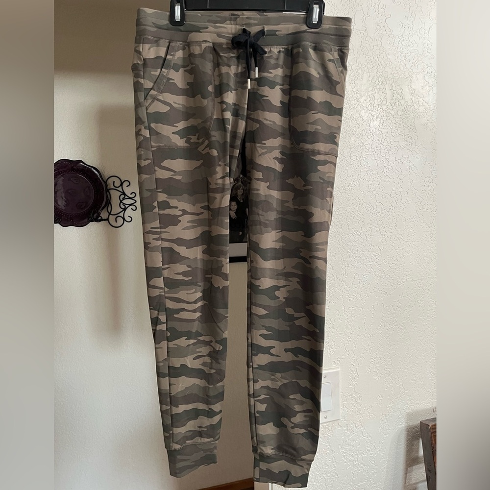 Zyia Active Camouflage Joggers